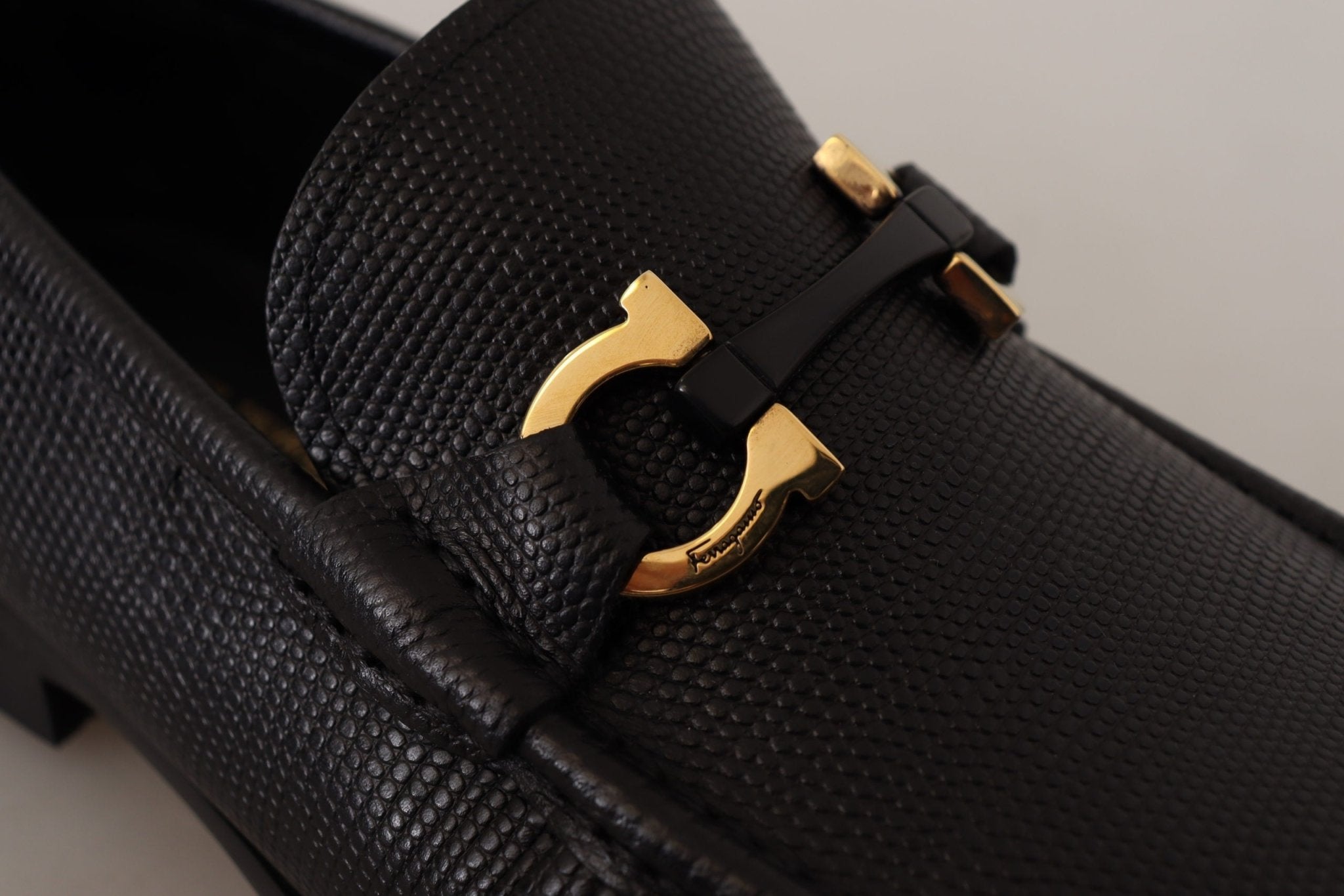 Salvatore Ferragamo Black Calf Leather Moccasins Loafers Shoes - Fizigo